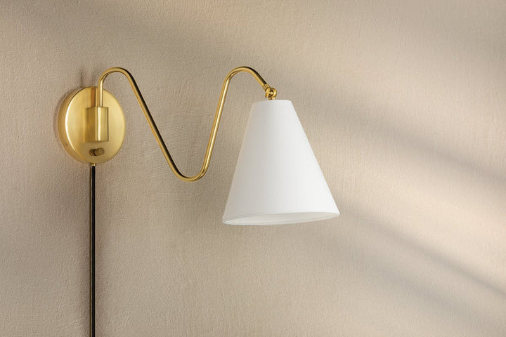 Onda Plug-In Sconce, 9"